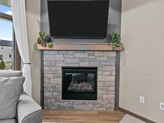 5th image of 2934 E Turquoise Ln