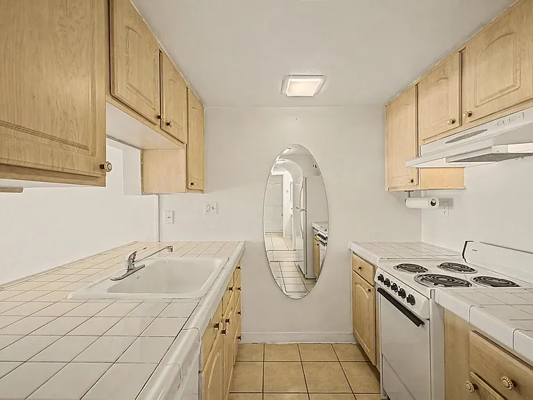 3033 E Devonshire Ave #3031 — Photo 7