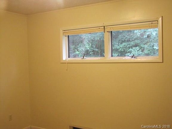 4th image of 170& 168 Cindy Ln