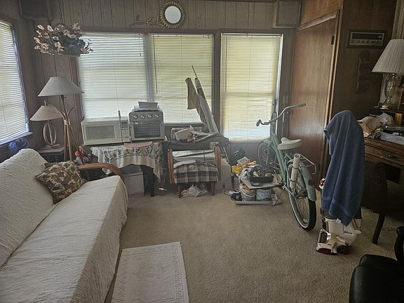 4th image of 6476 48th Ave