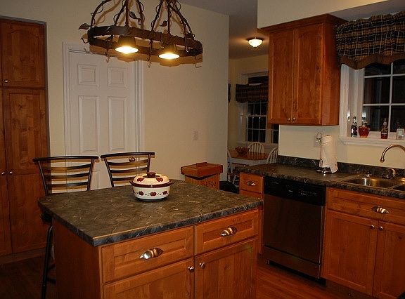 4th image of 192 Evergreen Dr