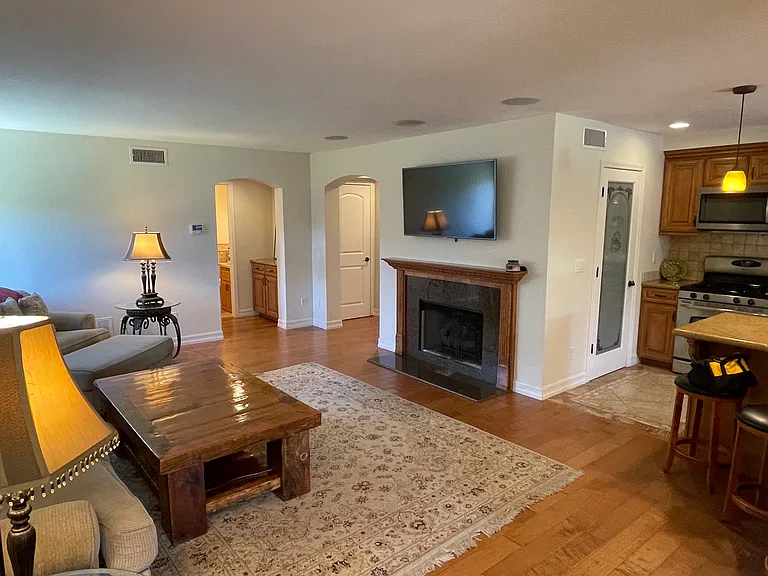 1994 Casablanca Ct — Photo 7