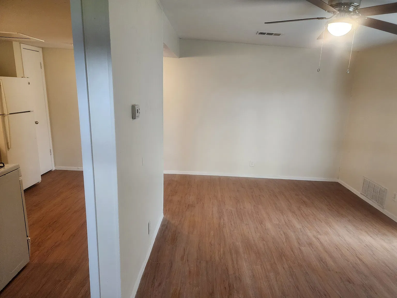 1 bed, 800 sqft, $1,145 — Photo 2