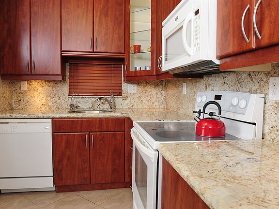 5th image of 830 S Hollybrook Dr APT 309