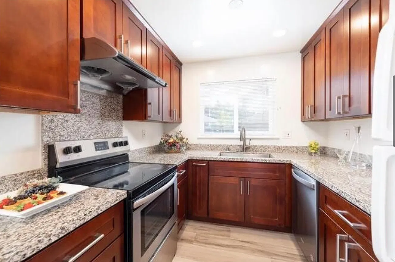 3 bed, 1.5 bath, 1180 sqft, $3,500 — Photo 4
