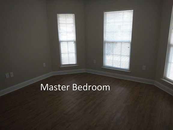 4th image of 1608 Chadwick Ln