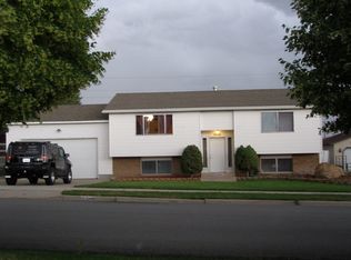 5006 Silvertip Dr, Salt Lake City, UT 84118