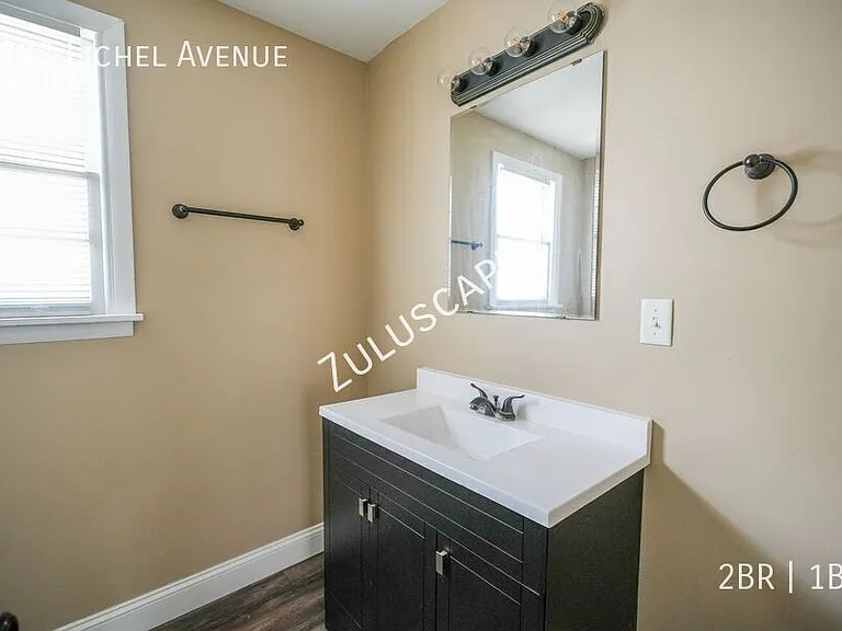 1303 E Eichel Ave — Photo 10