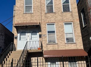 1930 W Cermak Rd, Chicago, IL 60608