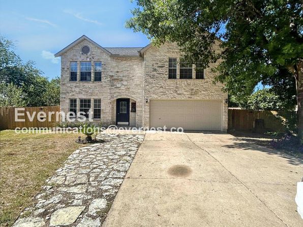1401 Balsam Way