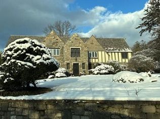 3 Merrivale Ter, Great Neck, NY 11020