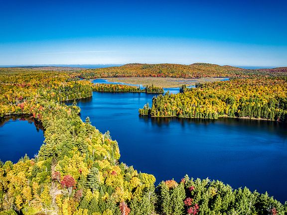3rd image of 61 Twin Ponds Preserve