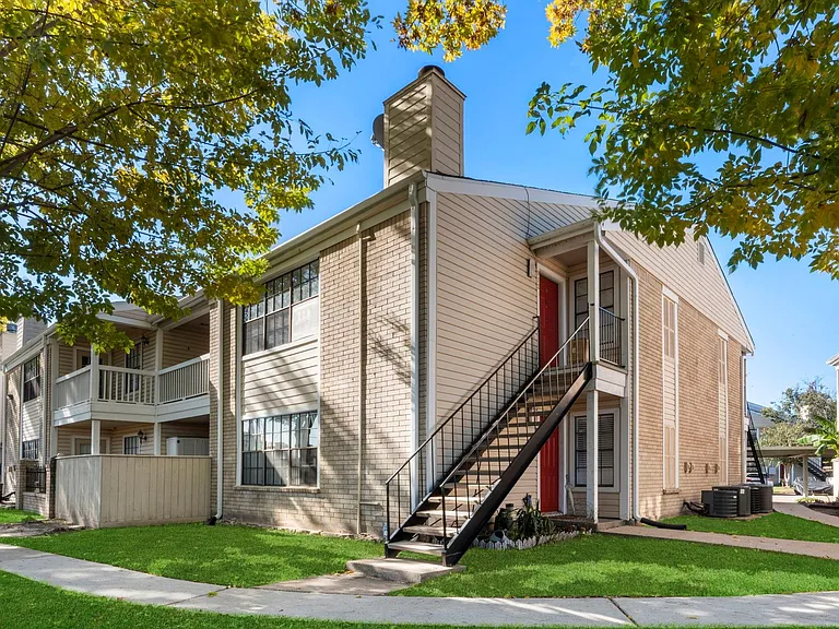 2750 Holly Hall St #901 — Photo 33