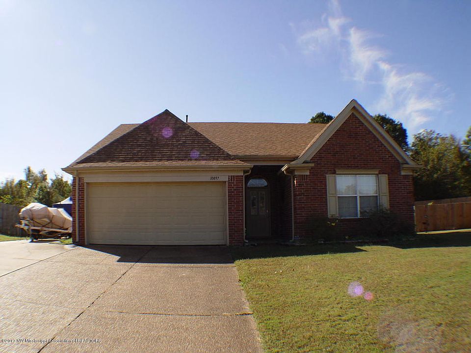 1st image of 10897 Lexington Dr