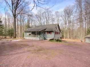 1166 Blackberry Rd, Pocono Lake, PA 18347