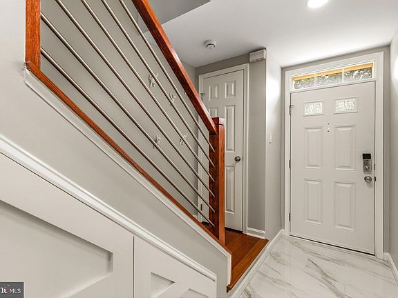 3rd image of 7962 Revenna Ln