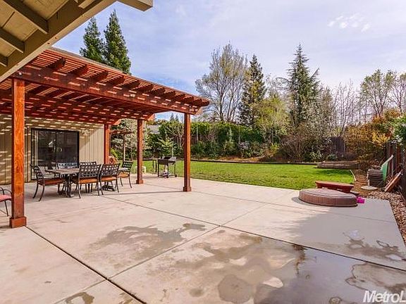 3rd image of 4210 Brisbane Cir
