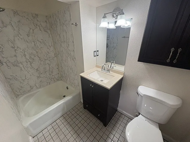 929 Pecks Dr — Photo 4