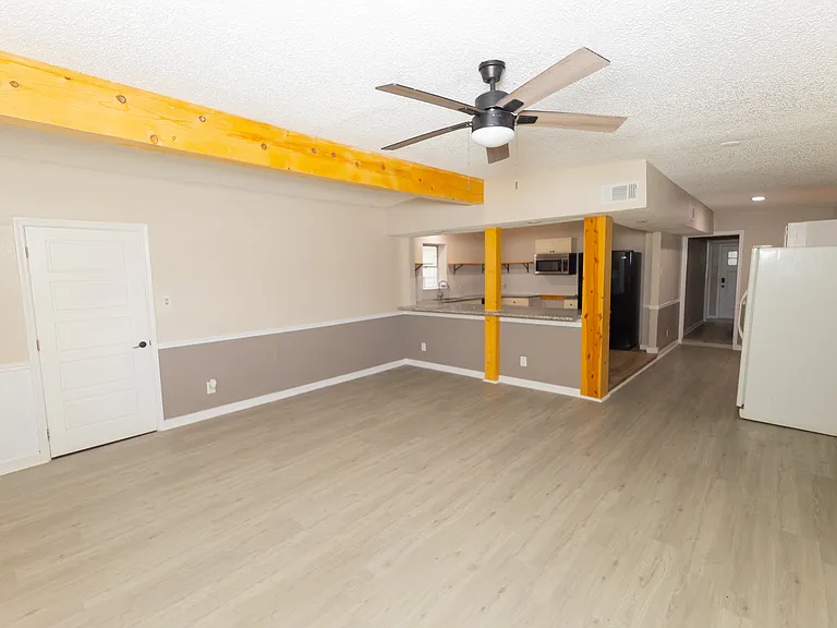 3637 Lamont St — Photo 12