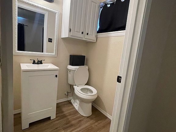 4th image of 609 Bow