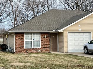 516 S Dyer St #A, Odessa, MO 64076