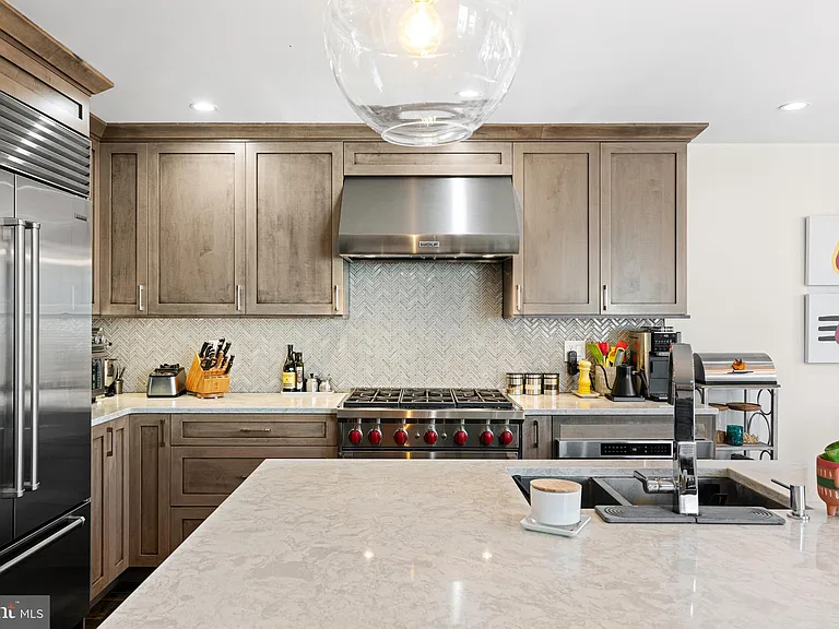 212 N 21st St #1 — Photo 9
