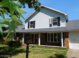 1002 Dulle St, Marion, IL 62959