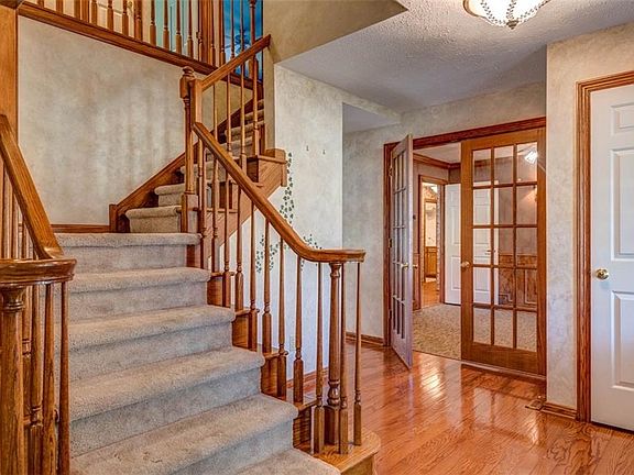 4th image of 2741 Crystalwood Dr
