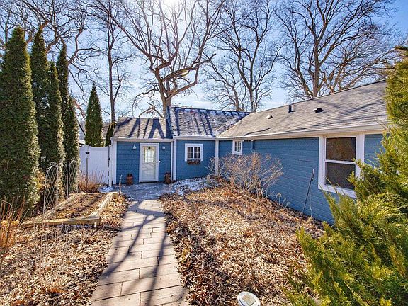 2nd image of 382 East Richardson Springs Road