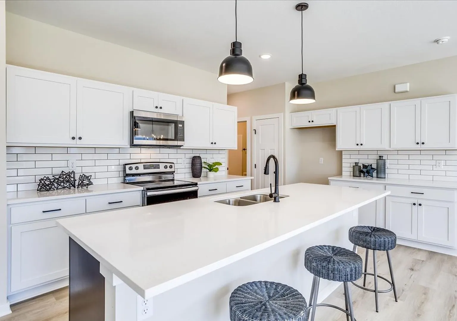 Fox Creek-Maggie Plan Model (Not For Rent) — Photo 3