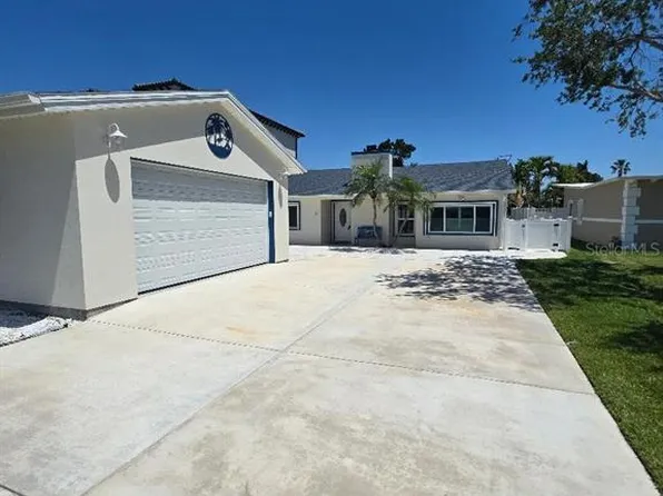 16021 Redington Dr, Redington Beach, FL 33708