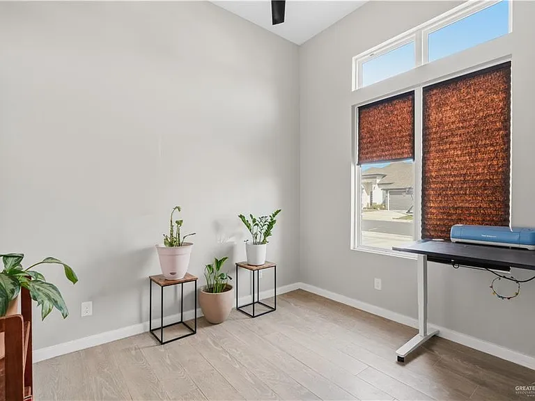 2813 Kilgore Ave — Photo 10