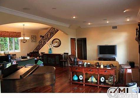 3rd image of 5455 La Jolla Mesa Dr