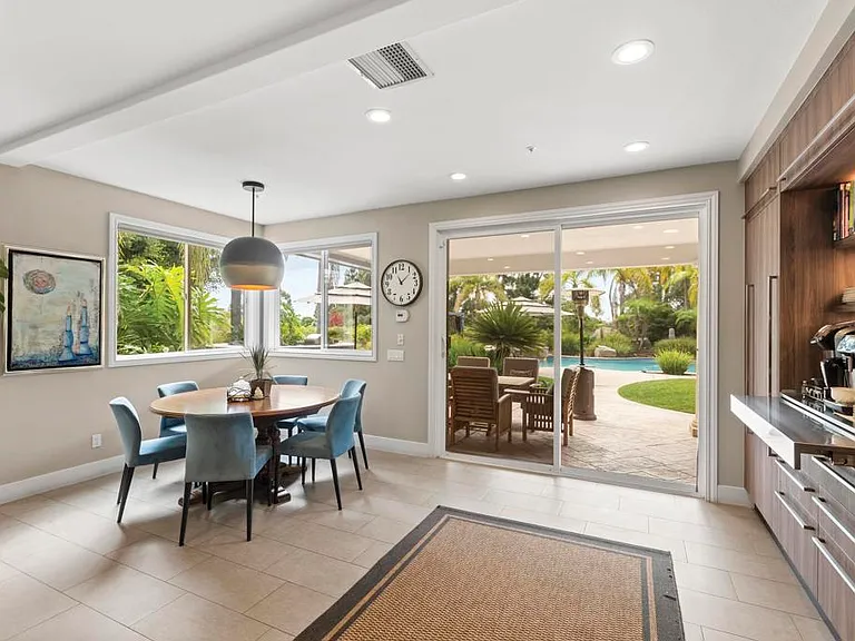 6805 Farms View Ct — Photo 14
