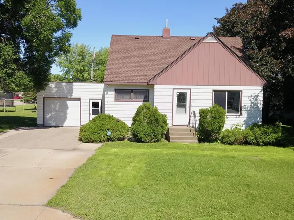 36 3rd Ave N, Waite Park, MN 56387