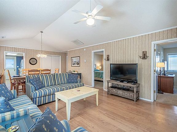 4th image of 14 Cottage Ct.