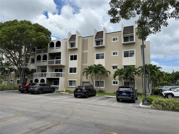 7800 Camino Real, Miami, FL