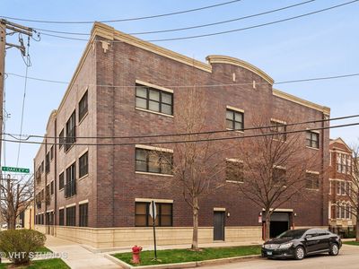2310 W Nelson St APT 204, Chicago, IL, 60618