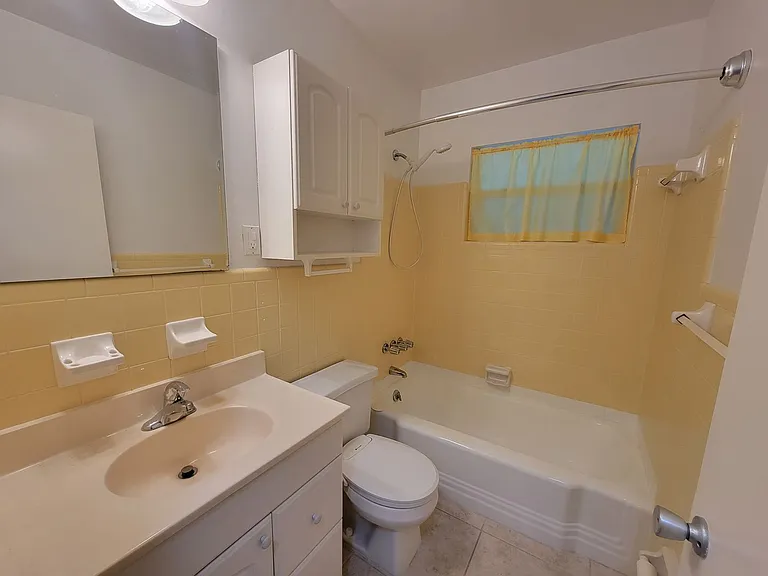 513 Manatee Court — Photo 10