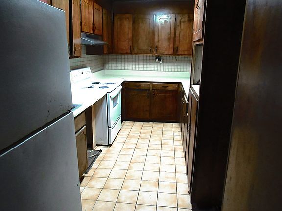 4th image of 617 Dasher Ln