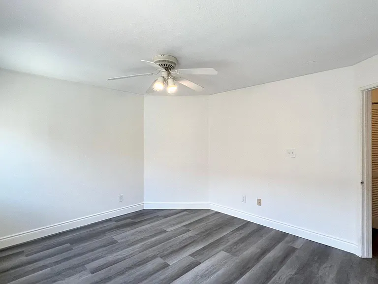 7405 Charmant Dr #2112 — Photo 22