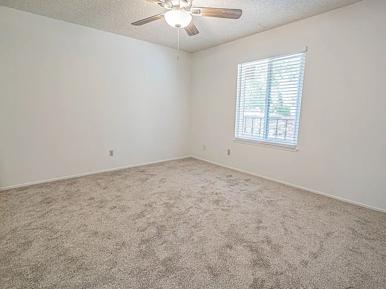 22210 James Alan Cir #8 — Photo 15