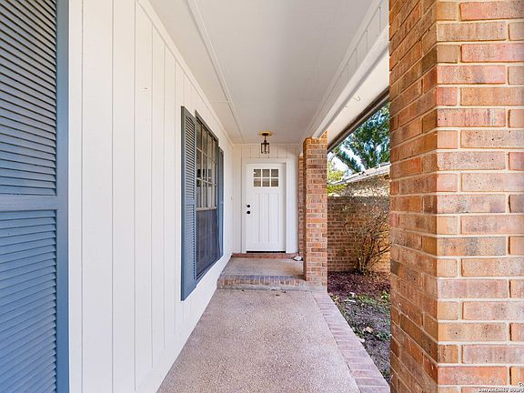 4th image of 109 Deerglen