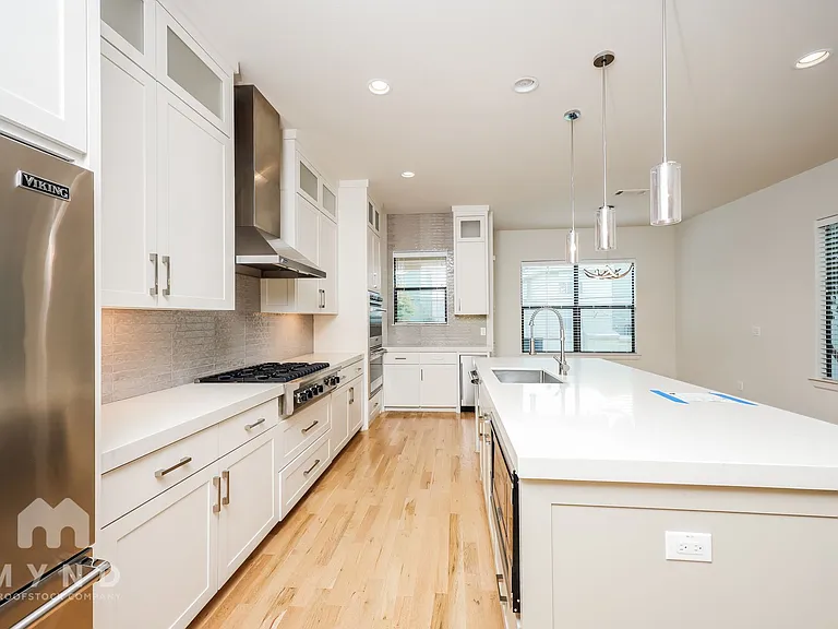 4216 Bowser Ave — Photo 9