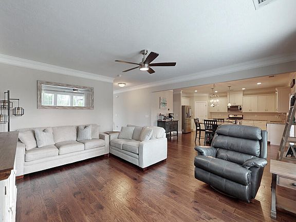 5th image of 2216 Kendall Park Dr