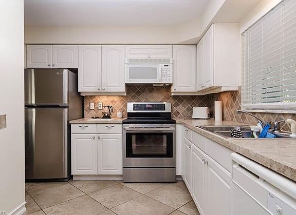5th image of 3503 Poinciana St
