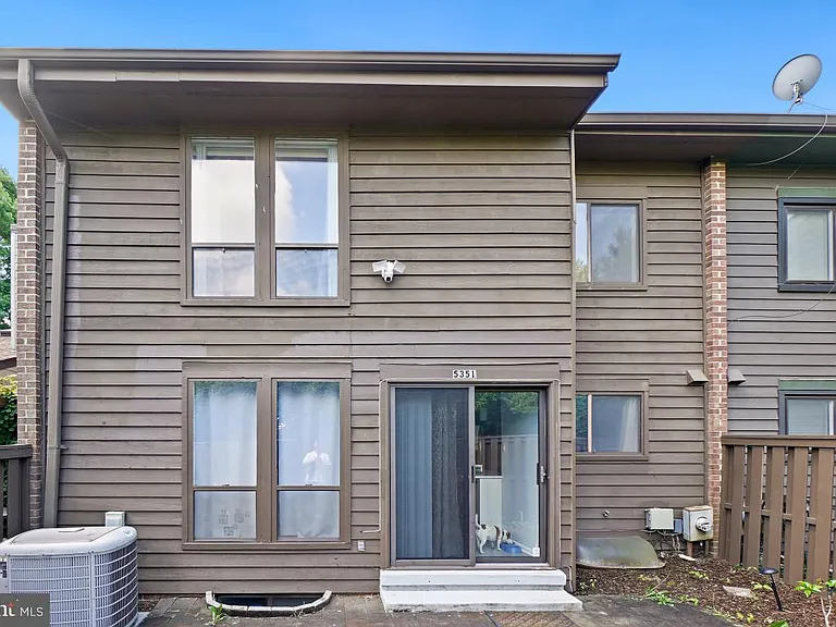 5351 Strathmore Ave — Photo 25