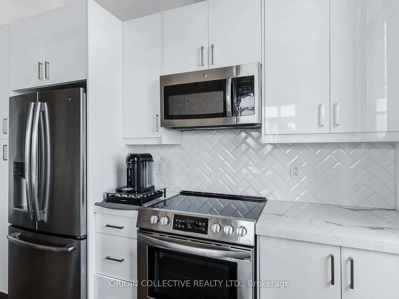 2 bed, $3,950 — Photo 4