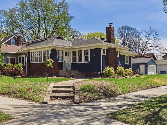 4th image of 1692 Stanford Ave