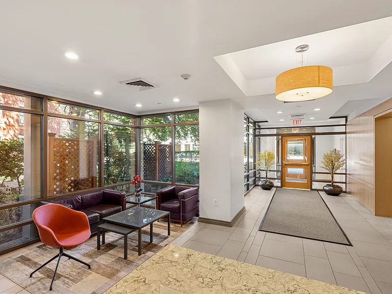 1008 Massachusetts Ave — Photo 5